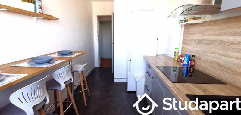 Chambre - 12 m² - 1 pièce