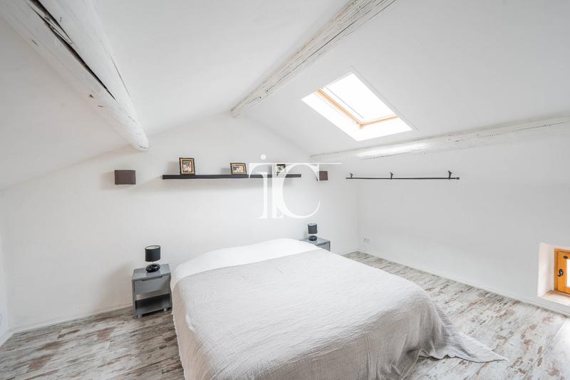 Maison - 537 m² - 12 pièces