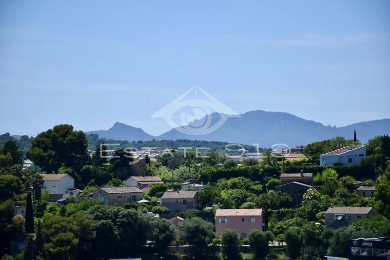 Villa - 209 m² - 10 pièces