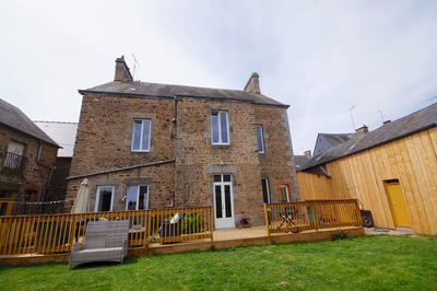 Maison de village - 224 m² - 8 pièces