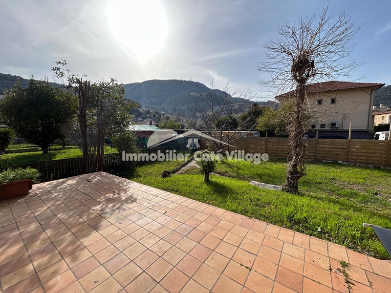 Villa - 90 m² - 4 pièces