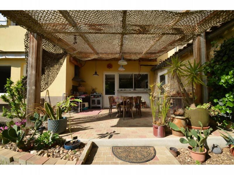 Maison - 321 m² - 8 pièces