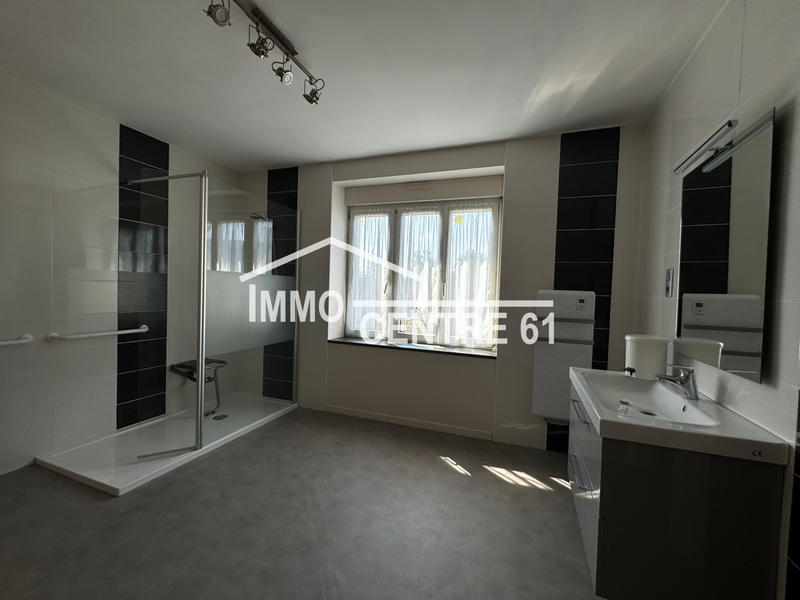 Maison - 121 m² - 5 pièces