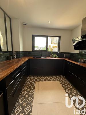 Maison - 182 m² - 7 pièces