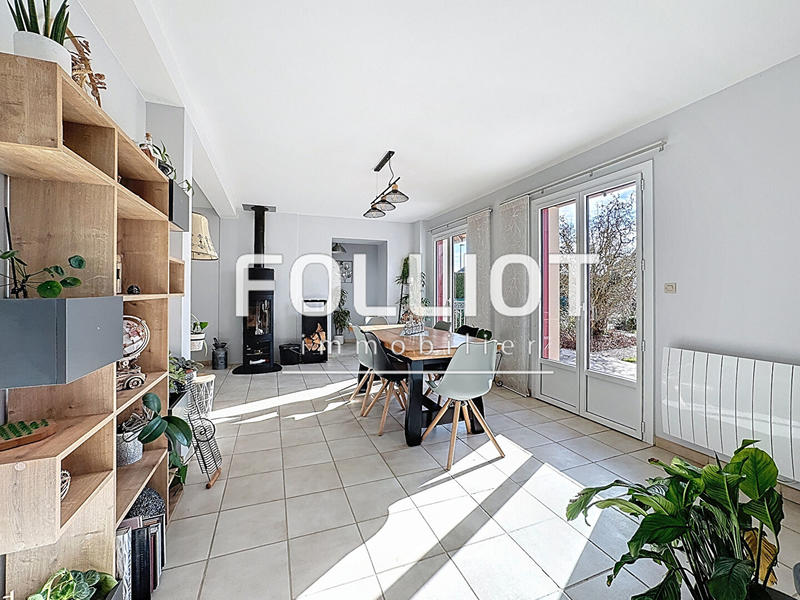 Maison - 140 m² - 8 pièces