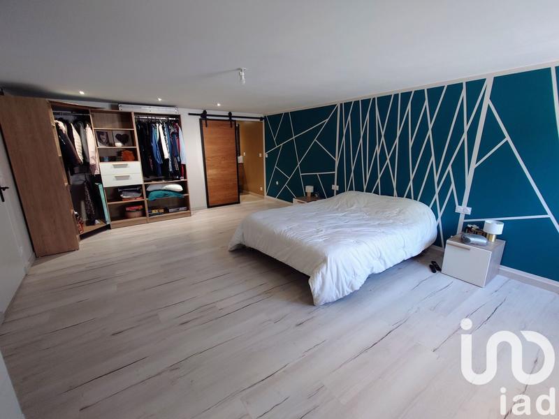 Maison - 275 m² - 6 pièces