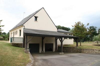 Maison - 219 m² - 8 pièces