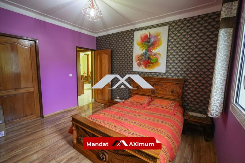 Villa - 205 m² - 6 pièces