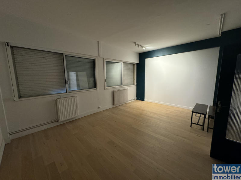 Bureau - 97 m² - 5 pièces