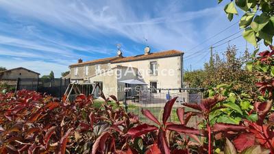 Maison - 104 m² - 5 pièces