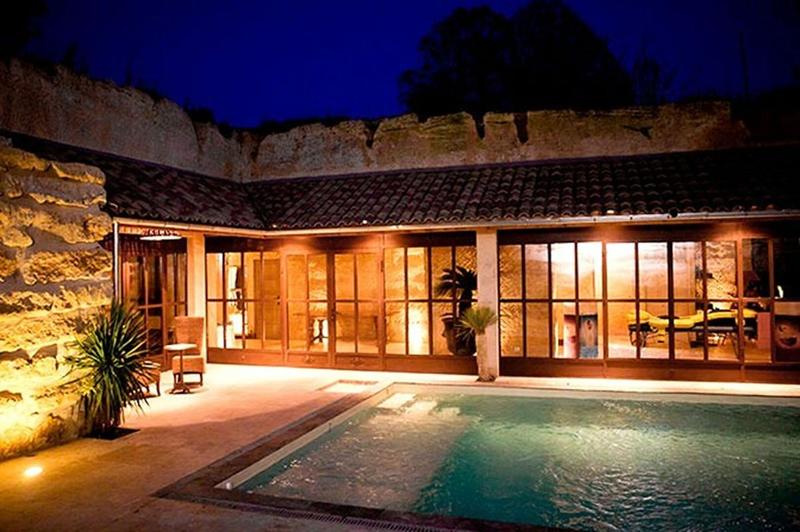 Demeure - 950 m² - 14 pièces