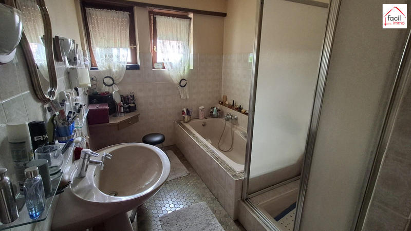 Maison - 250 m² - 9 pièces