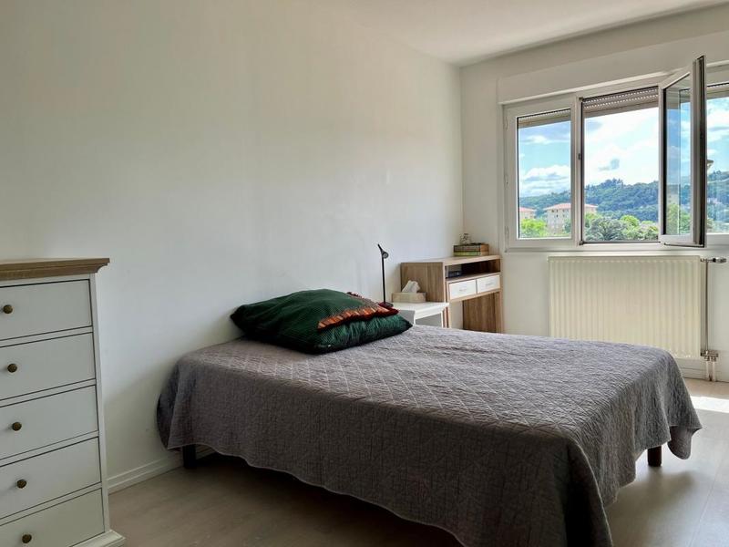 Appartement - 118 m² - 6 pièces