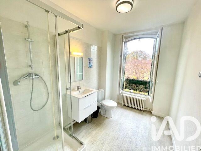 Maison - 288 m² - 12 pièces