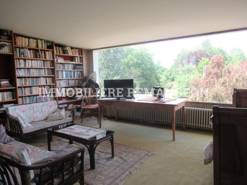 Demeure - 262 m² - 9 pièces