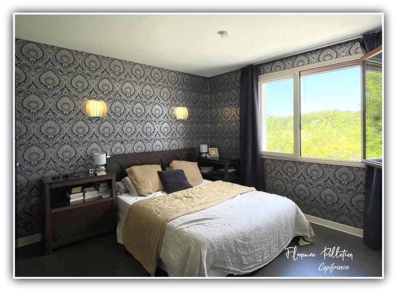 Maison - 213 m² - 8 pièces