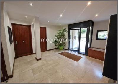 Appartement - 94 m² - 3 pièces