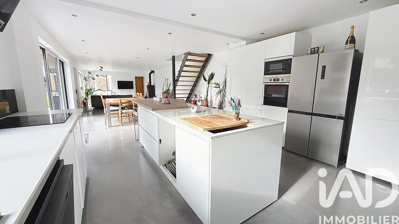 Maison - 280 m² - 10 pièces