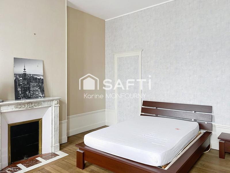 Maison - 330 m² - 8 pièces