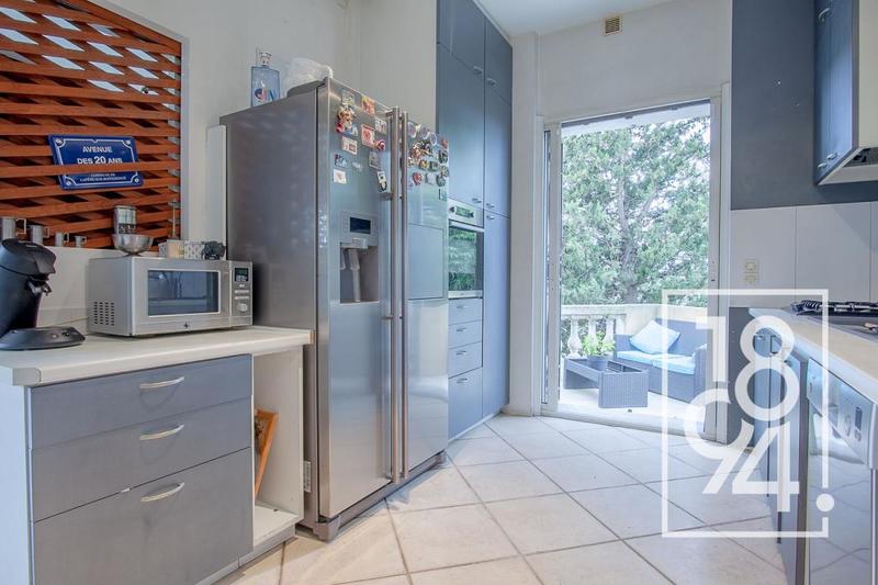 Villa - 200 m² - 7 pièces