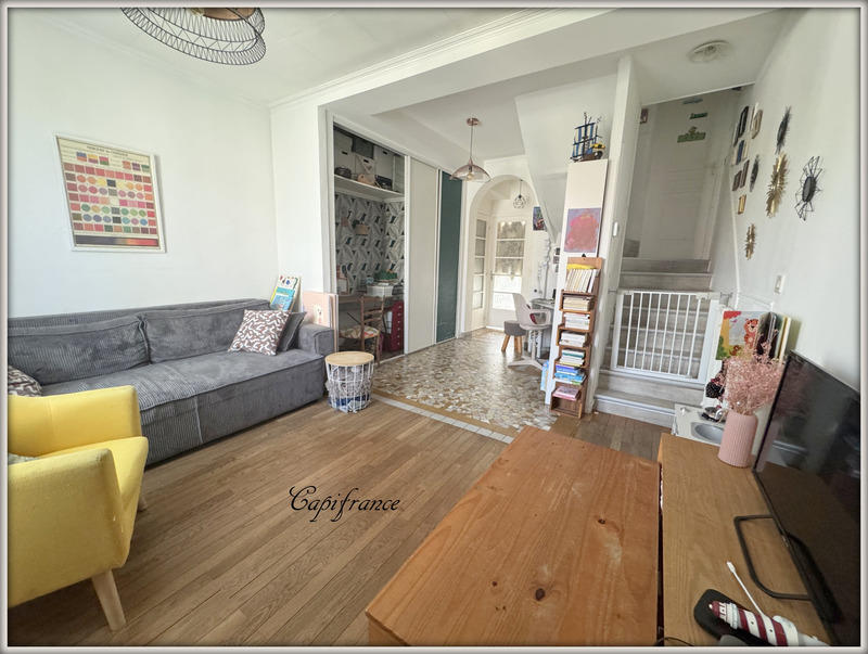 Maison - 99 m² - 5 pièces