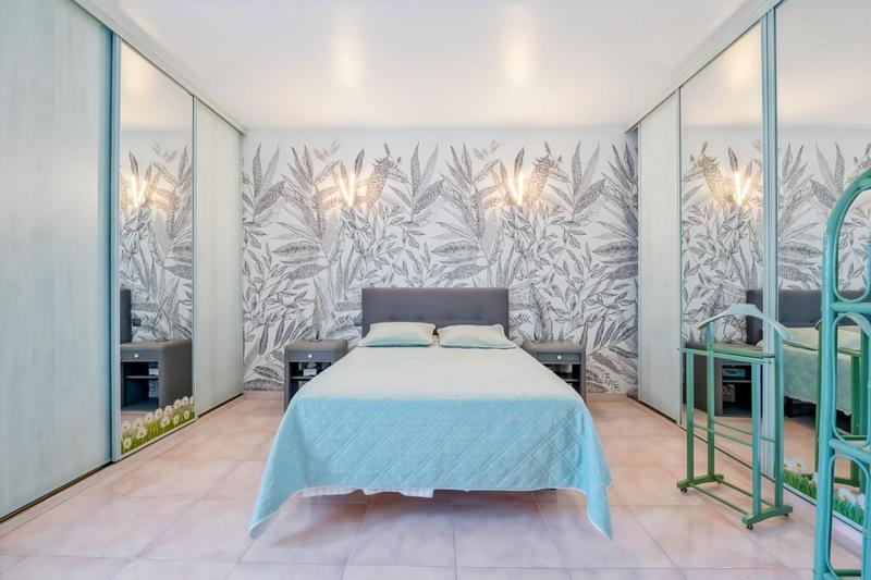 Villa - 196 m² - 4 pièces