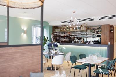 L'Esplanade Hôtel · Restaurant · Bar à vin