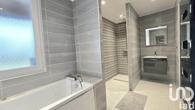 Maison - 155 m² - 6 pièces