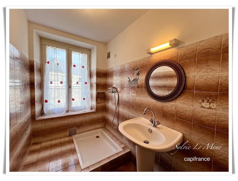 Maison - 184 m² - 6 pièces