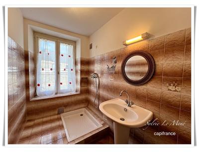 Maison - 184 m² - 6 pièces