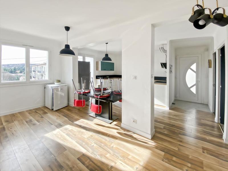 Appartement - 92 m² - 4 pièces