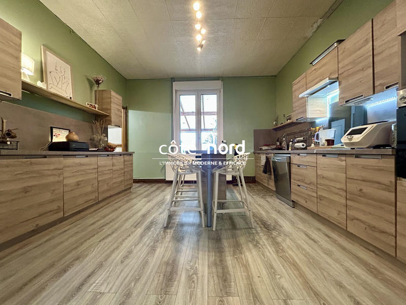 Maison - 90 m² - 5 pièces