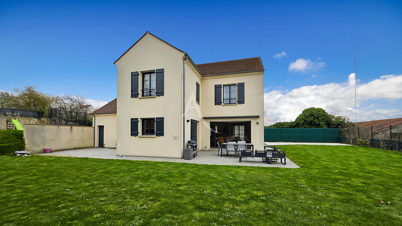 Villa - 165 m² - 10 pièces