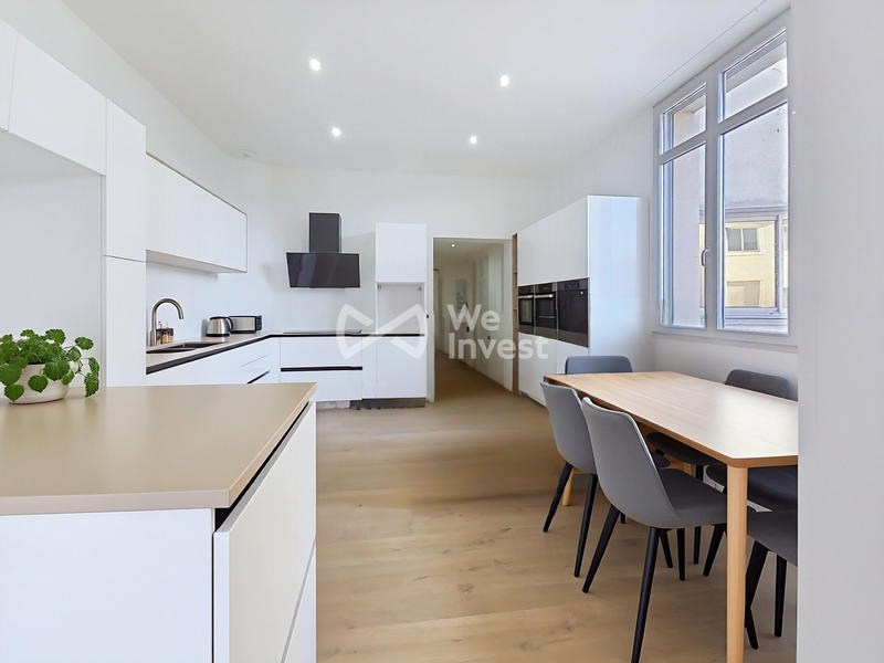 Appartement - 120 m² - 5 pièces