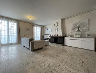 Appartement - 158 m² - 6 pièces