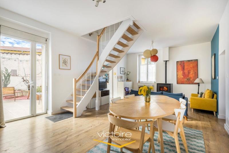 Maison - 192 m² - 6 pièces