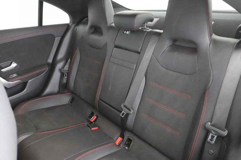 Mercedes Cla 180 d Amg Line 7g-Dct 116 ch