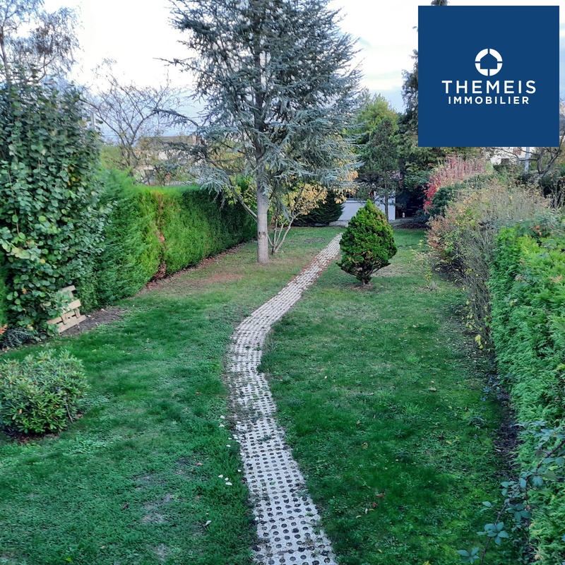 Appartement - 89 m² - 6 pièces