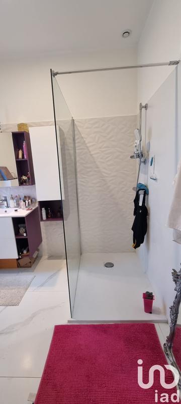 Maison - 200 m² - 5 pièces