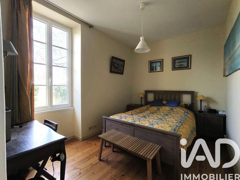 Maison - 232 m² - 10 pièces