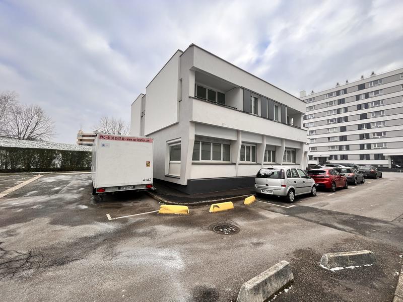 Immeuble - 228 m² - 14 pièces