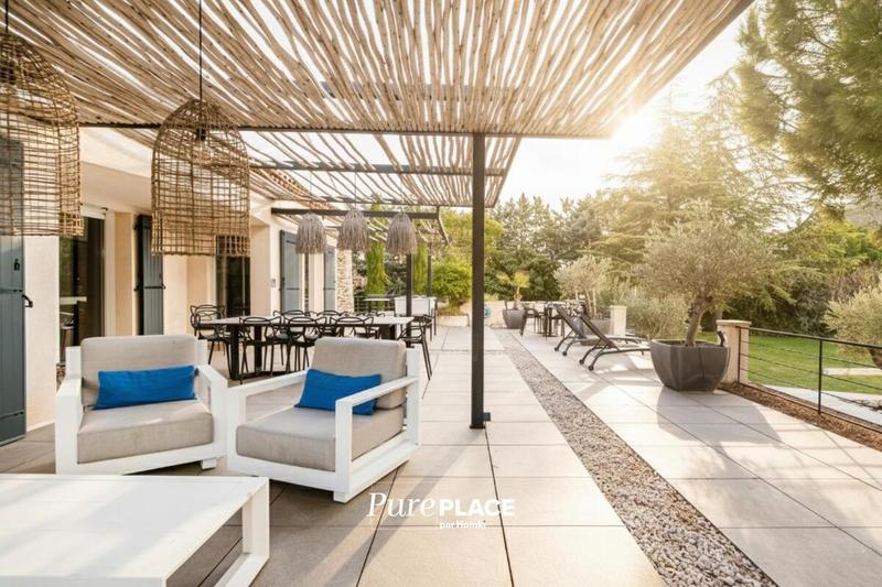 Maison - 269 m² - 6 pièces