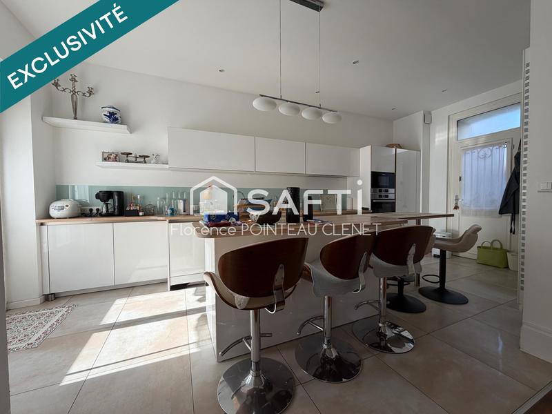 Hôtel particulier - 274 m² - 11 pièces