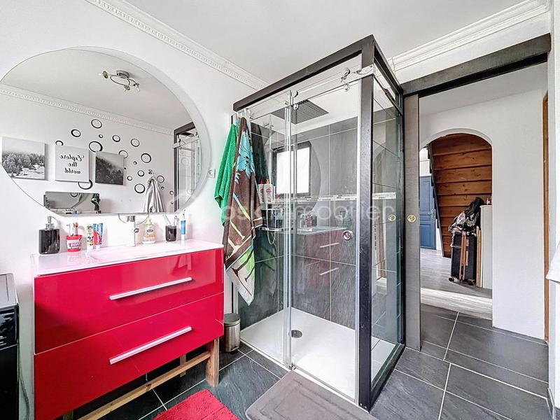 Maison - 120 m² - 6 pièces