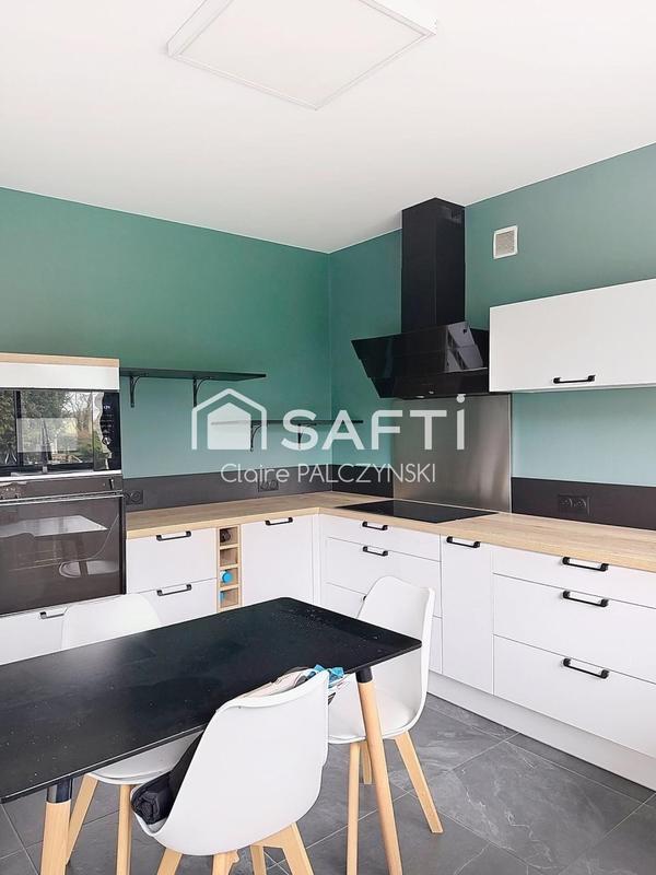 Maison - 220 m² - 9 pièces