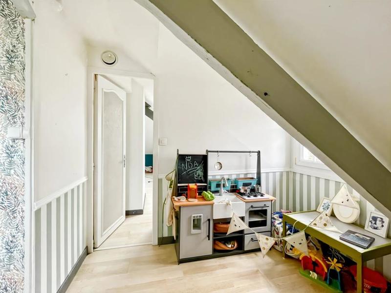 Maison - 141 m² - 6 pièces