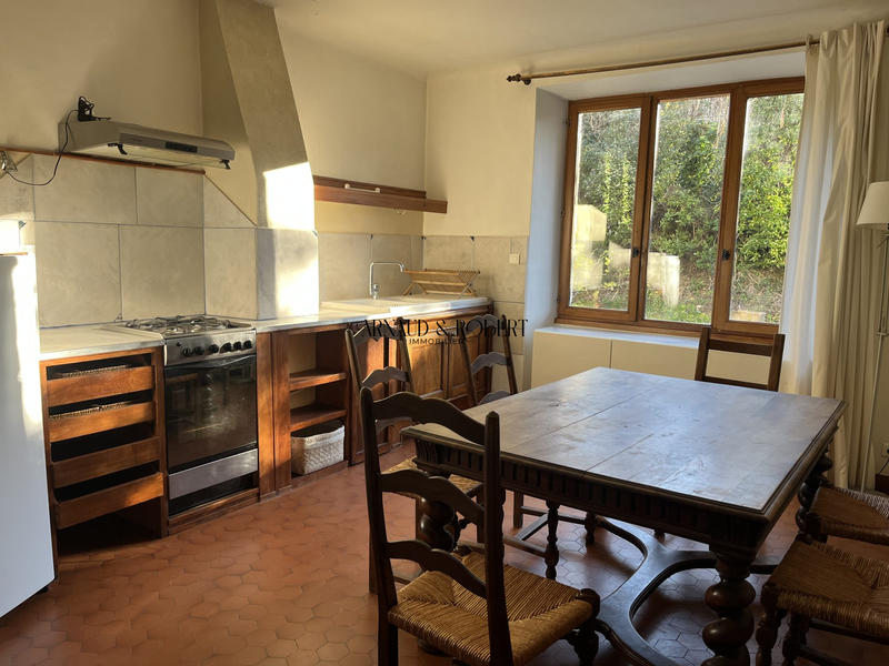 Maison - 180 m² - 8 pièces