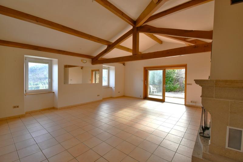Maison en pierre - 251 m² - 10 pièces