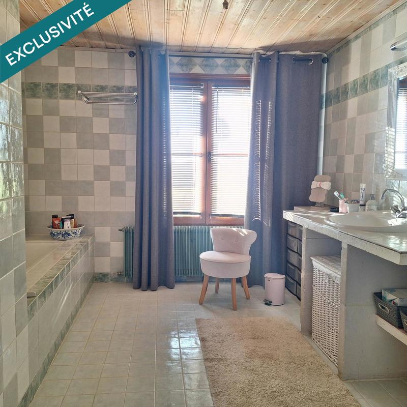 Maison - 121 m² - 7 pièces