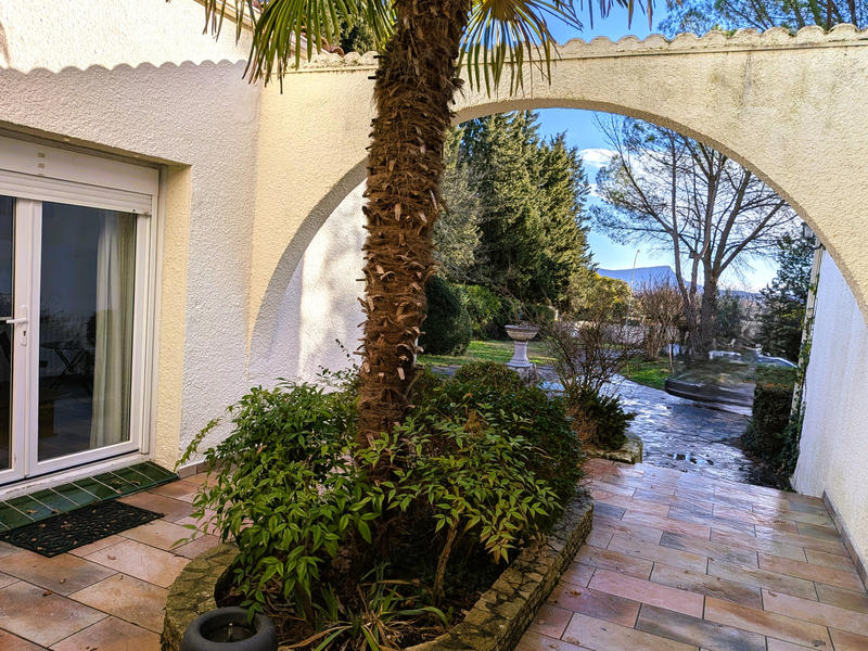 Maison - 282 m² - 8 pièces